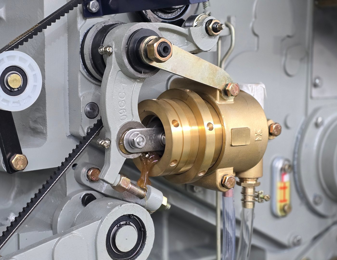 High-precision copper components on JTM-508 water jet loom